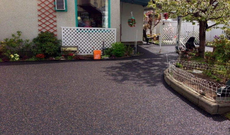 rubber-asphalt-driveway